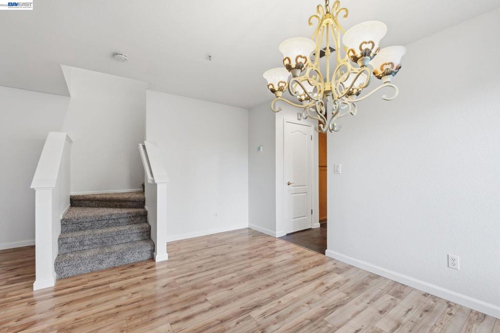 2215 Morningside Ct. Property Photo 13