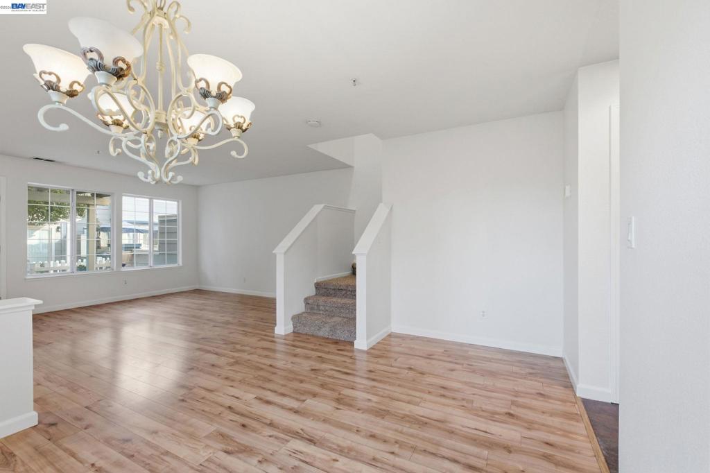 2215 Morningside Ct. Property Photo 14