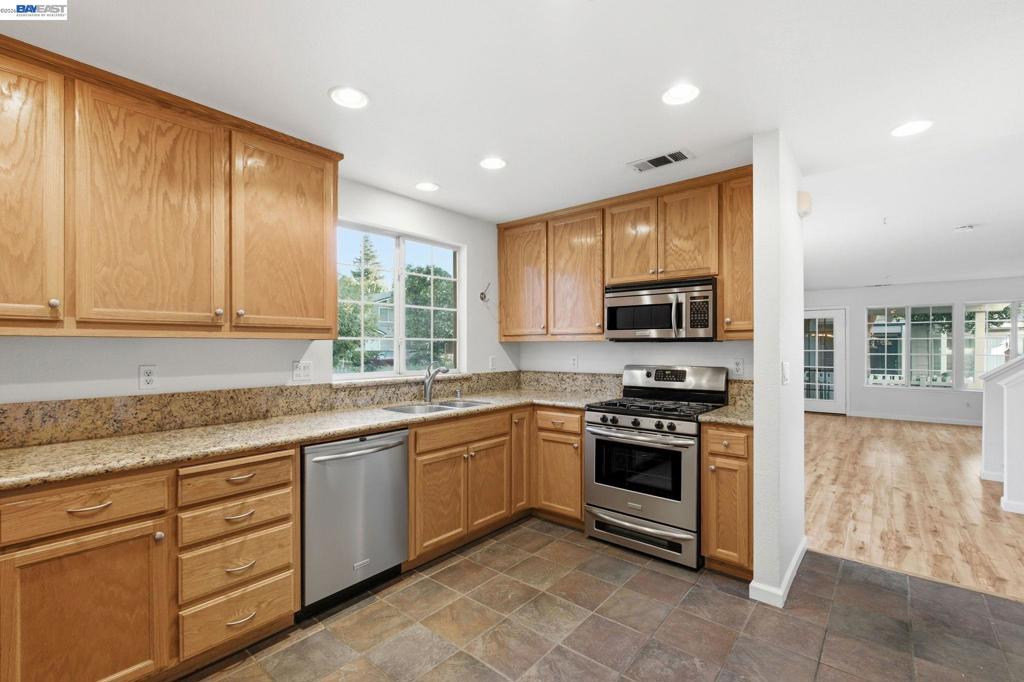 2215 Morningside Ct. Property Photo 16