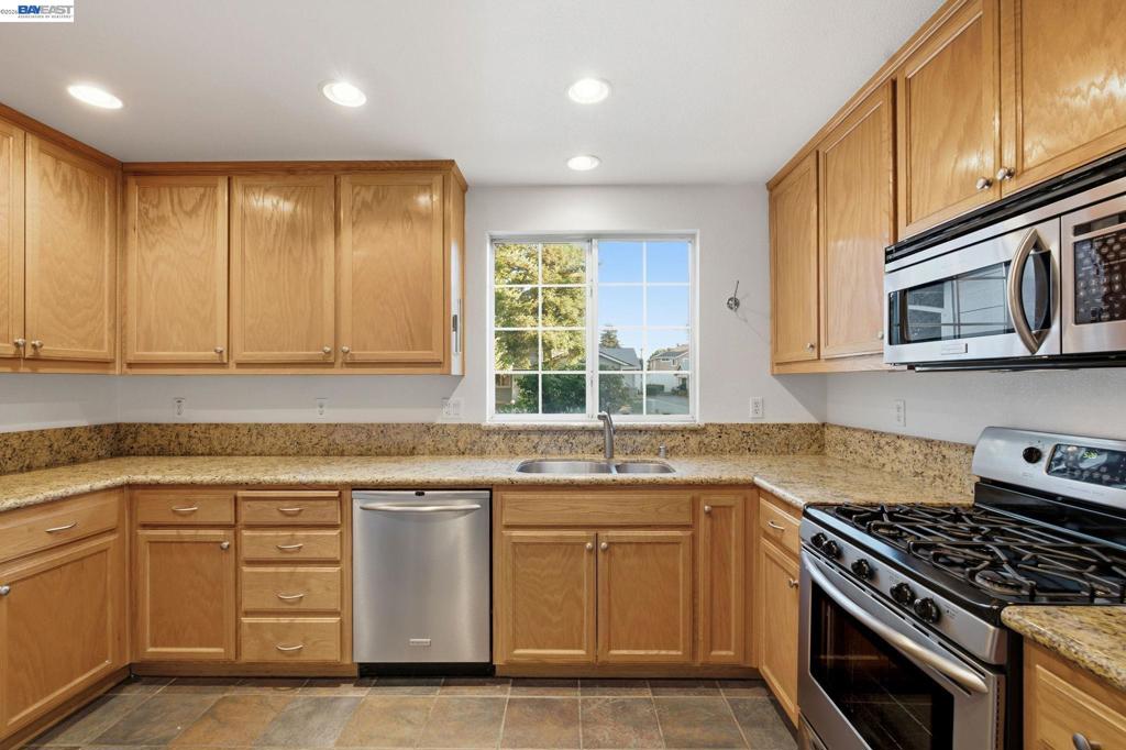 2215 Morningside Ct. Property Photo 17