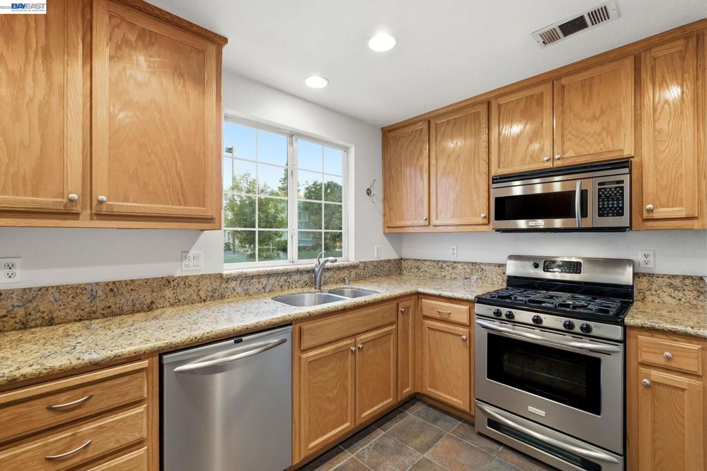 2215 Morningside Ct. Property Photo 18