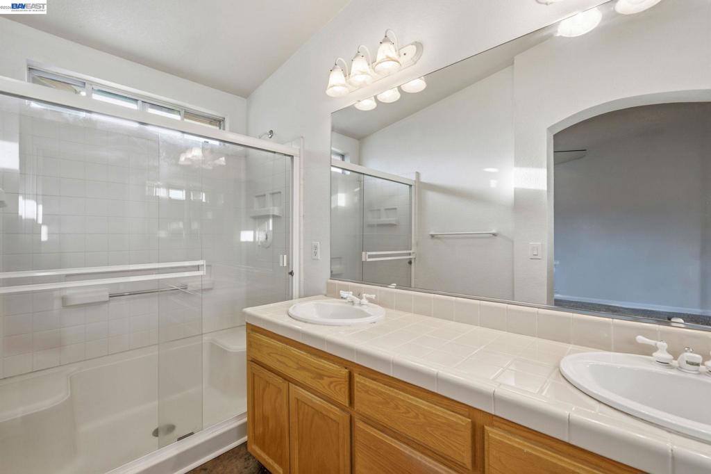 2215 Morningside Ct. Property Photo 24
