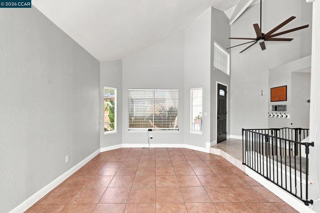 300 Helena Ct Property Photo 12