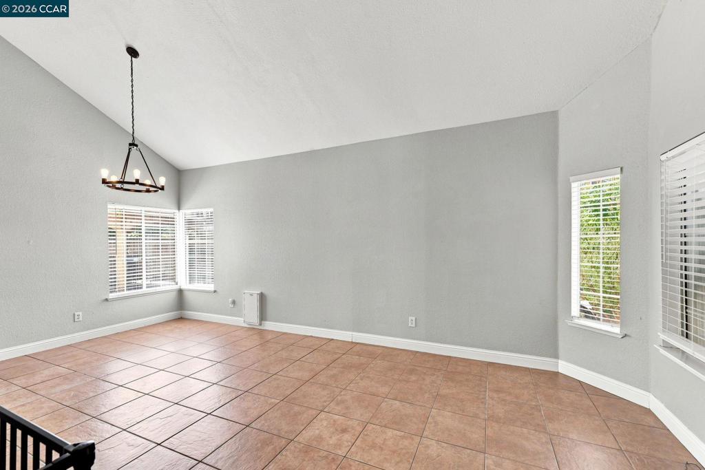 300 Helena Ct Property Photo 14