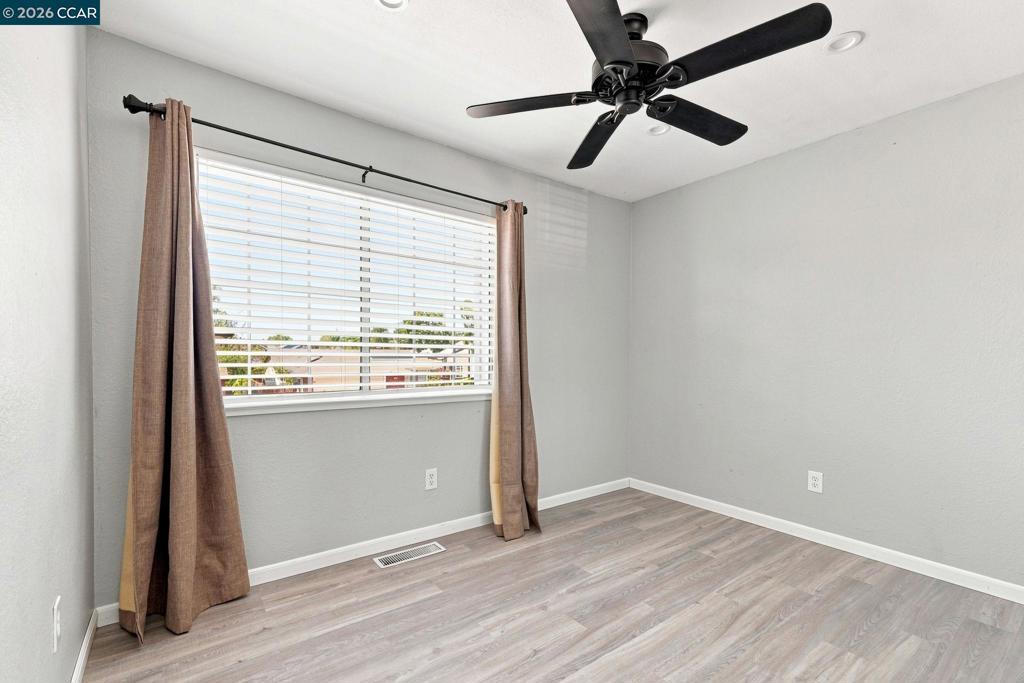 300 Helena Ct Property Photo 29