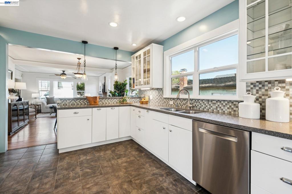 10907 Julius St Property Photo 15