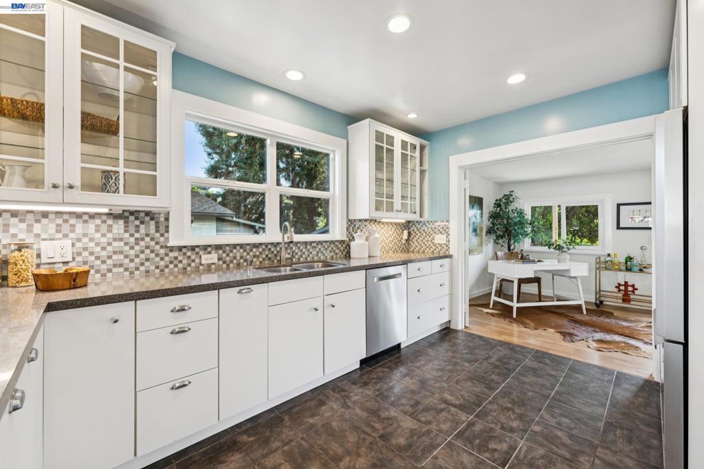 10907 Julius St Property Photo 16