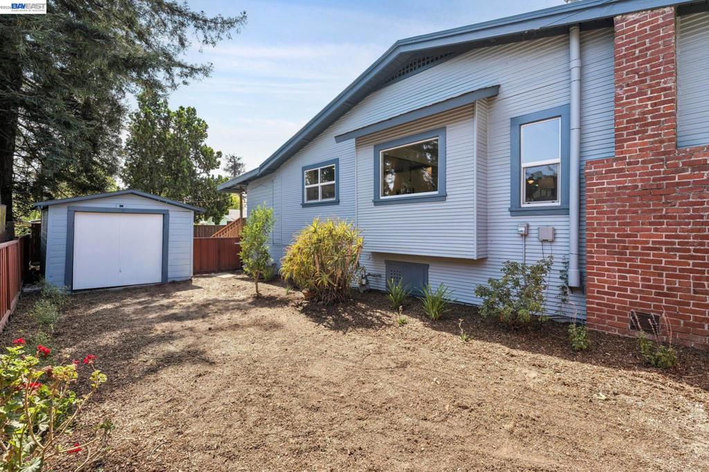 10907 Julius St Property Photo 40