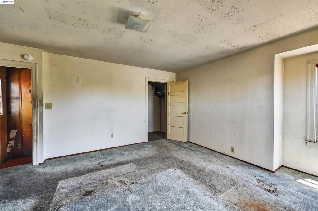 7015 Holly St Property Photo 15
