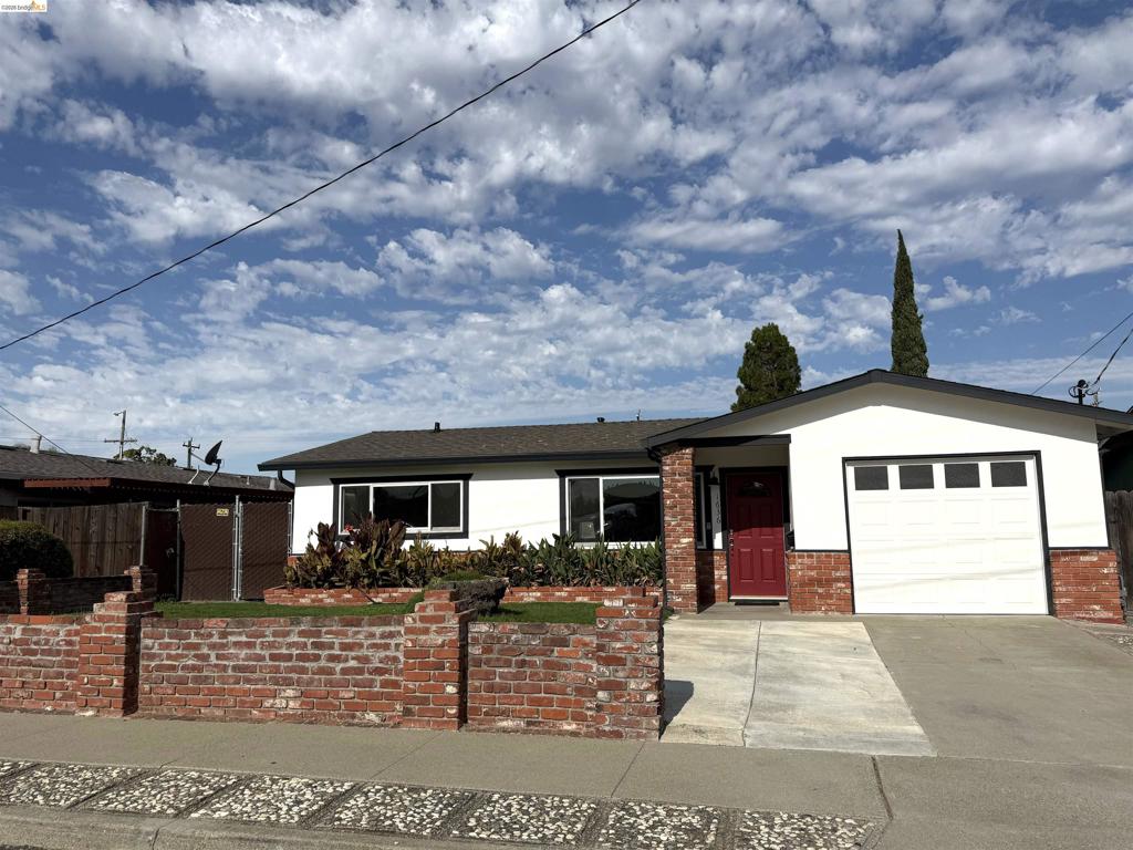 1636 Bruce St Property Photo 1