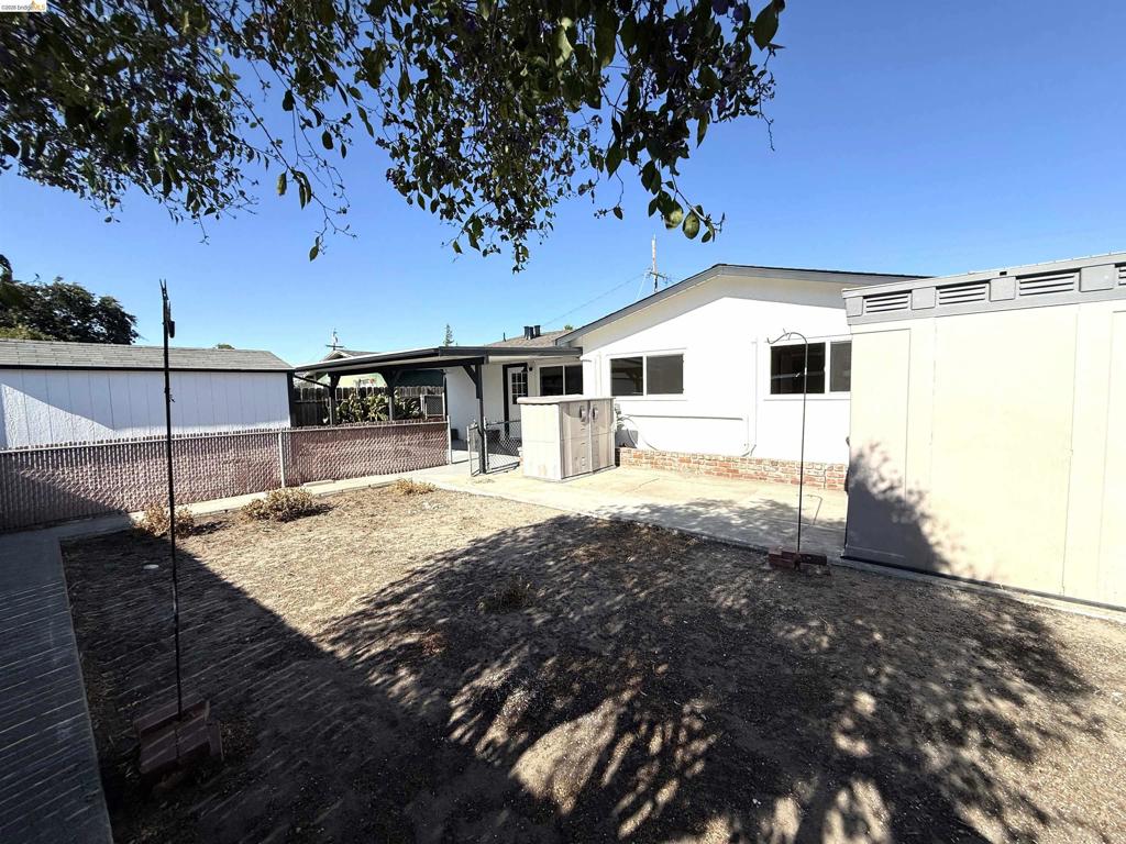 1636 Bruce St Property Photo 16