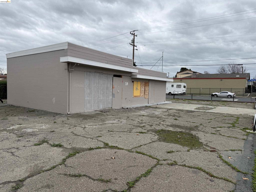 415 G St Property Photo 3