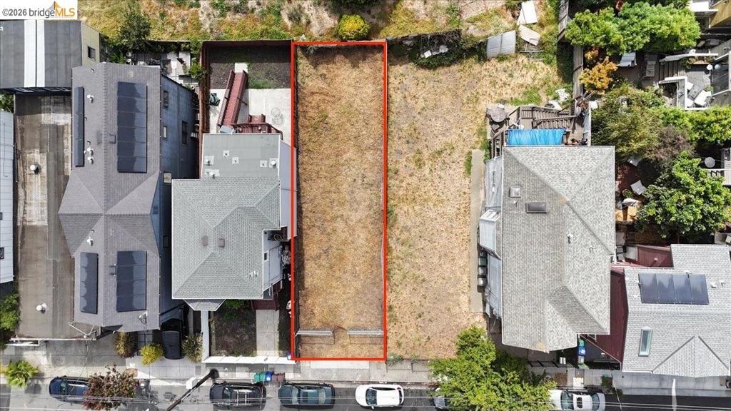 826 Pine St Property Photo 4