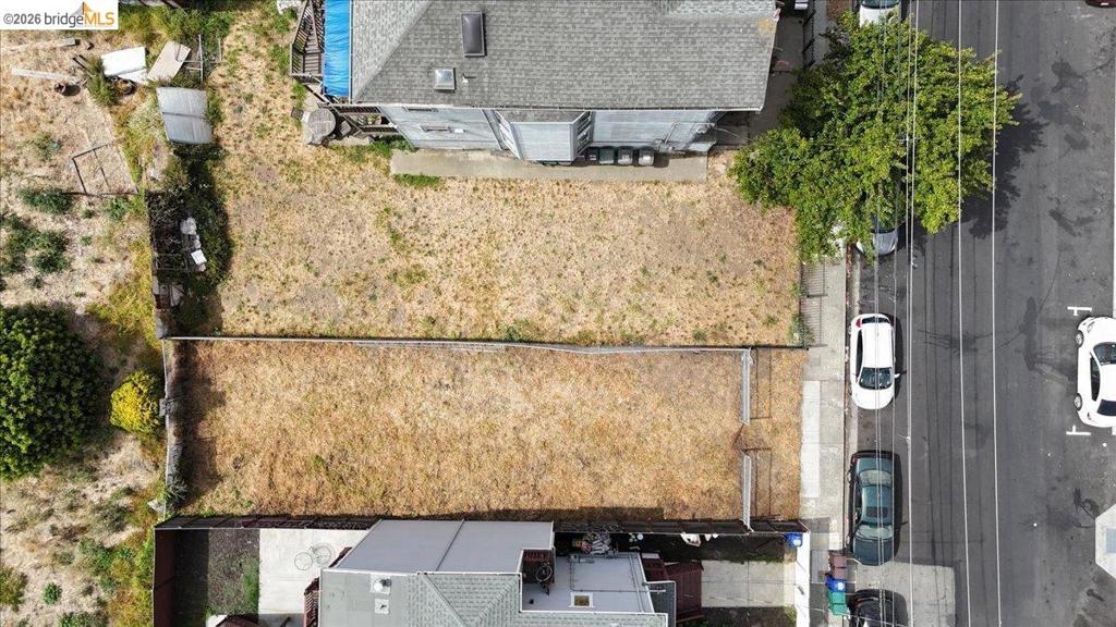 826 Pine St Property Photo 5