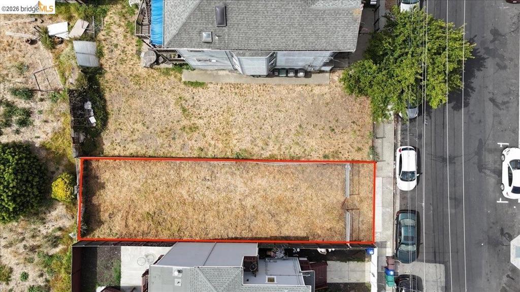 826 Pine St Property Photo 6