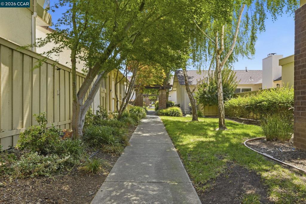 4814 Wolf Way Property Photo 2