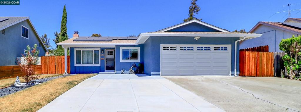 638 Berkeley Way Property Photo 1