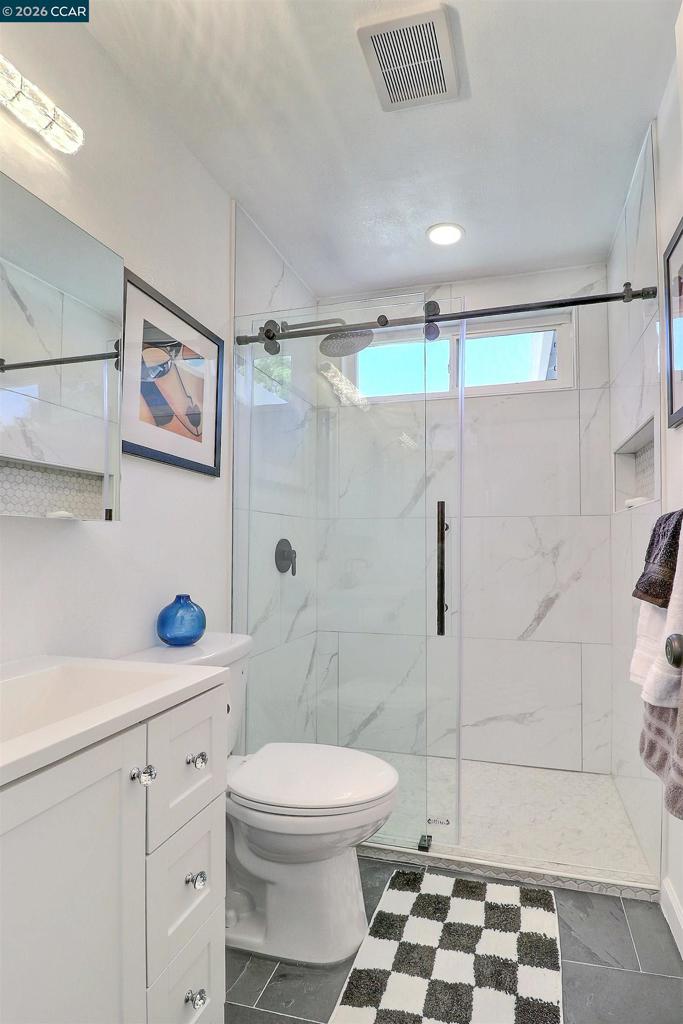 638 Berkeley Way Property Photo 14