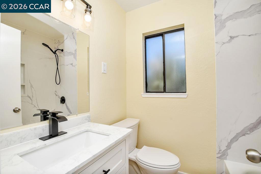 2520 Harrington Ave Property Photo 6