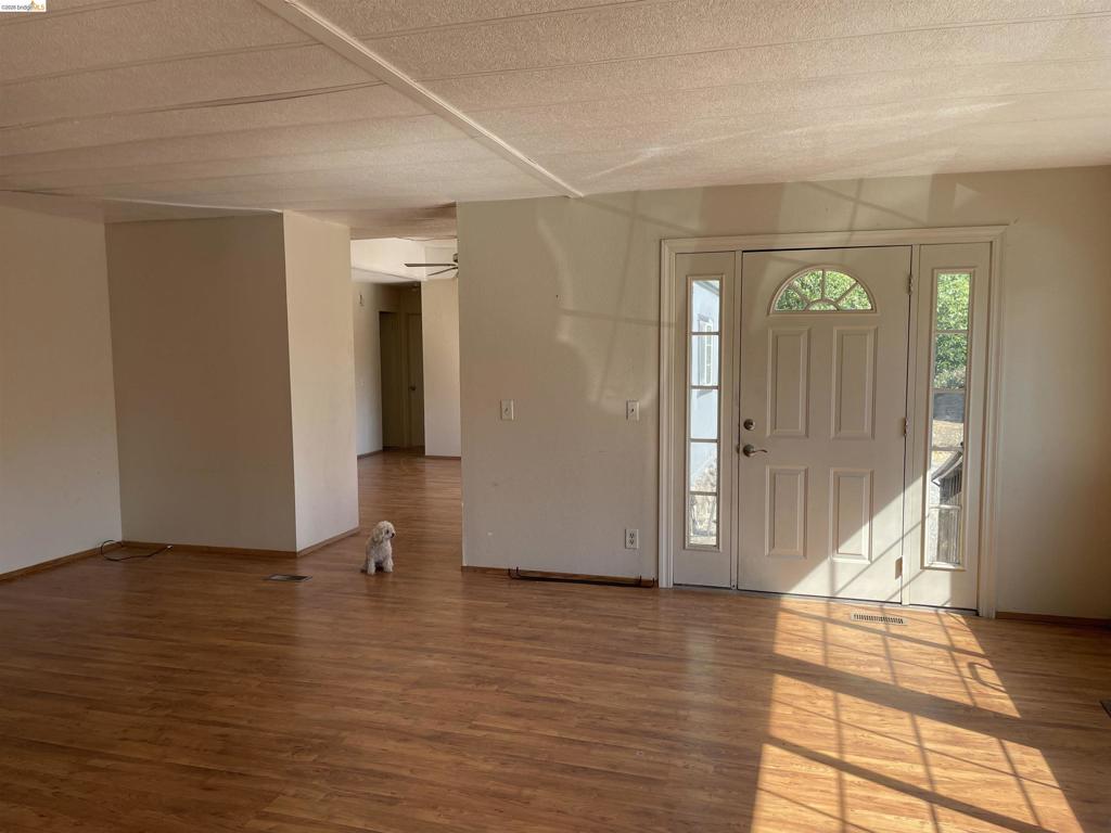 17560 Campbell Flat Road Property Photo 5
