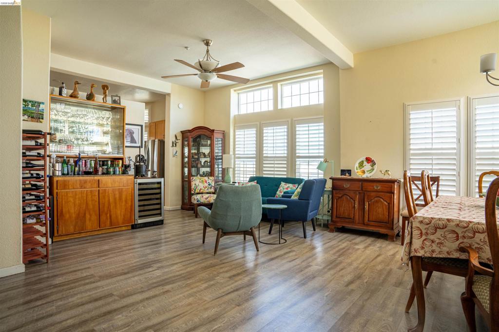 2017 Walnut Blvd Property Photo 16
