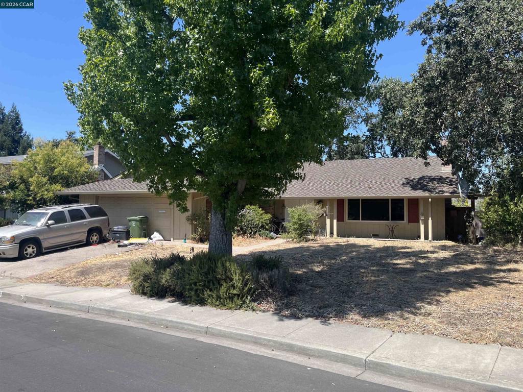 3044 Bowling Green Dr Property Photo
