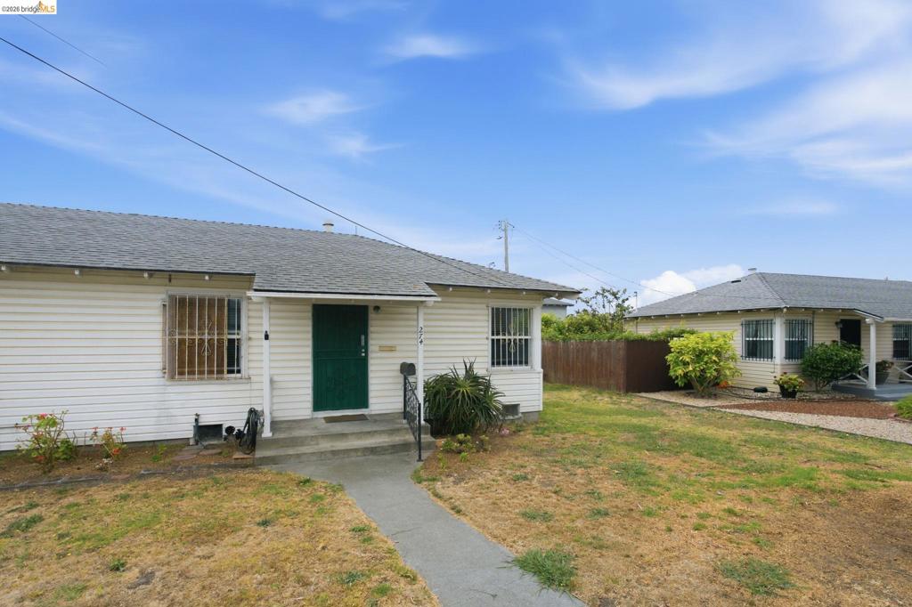 274 Collins Property Photo 1