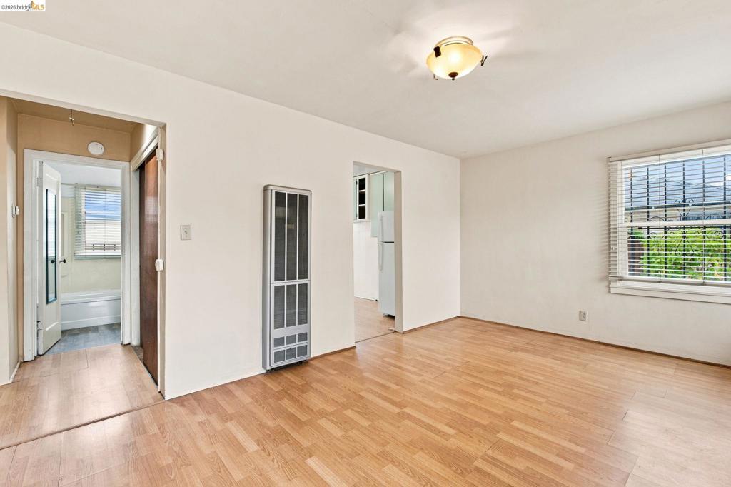 274 Collins Property Photo 6