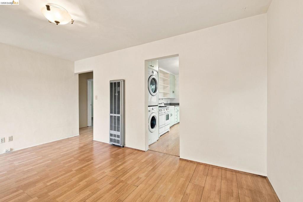 274 Collins Property Photo 8