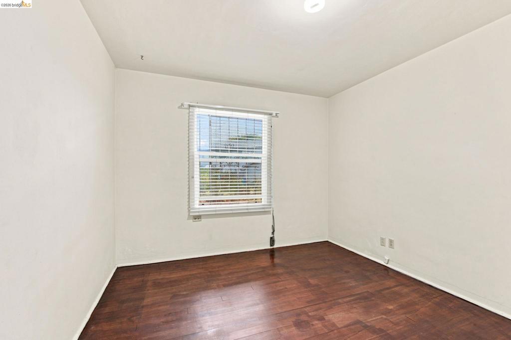 274 Collins Property Photo 16