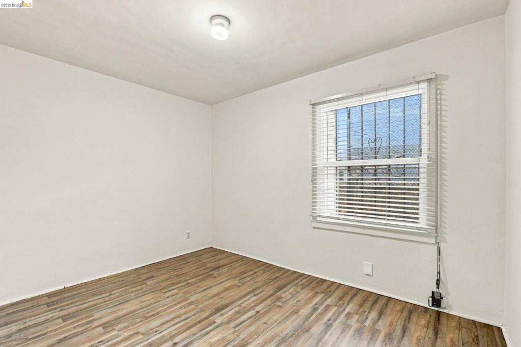 274 Collins Property Photo 19