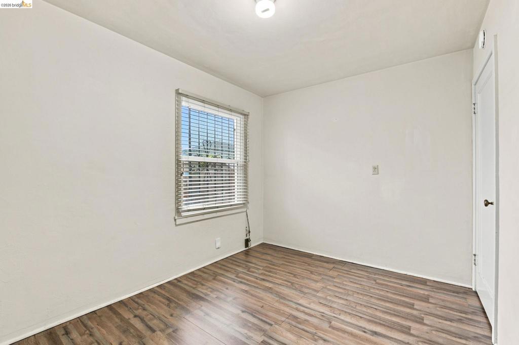 274 Collins Property Photo 21