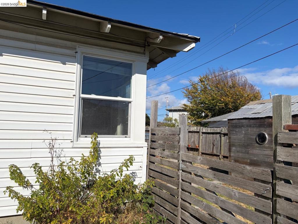 274 Collins Property Photo 28
