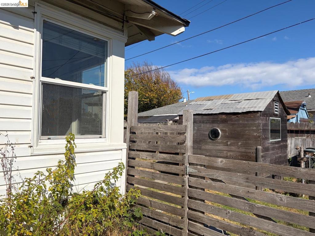 274 Collins Property Photo 30