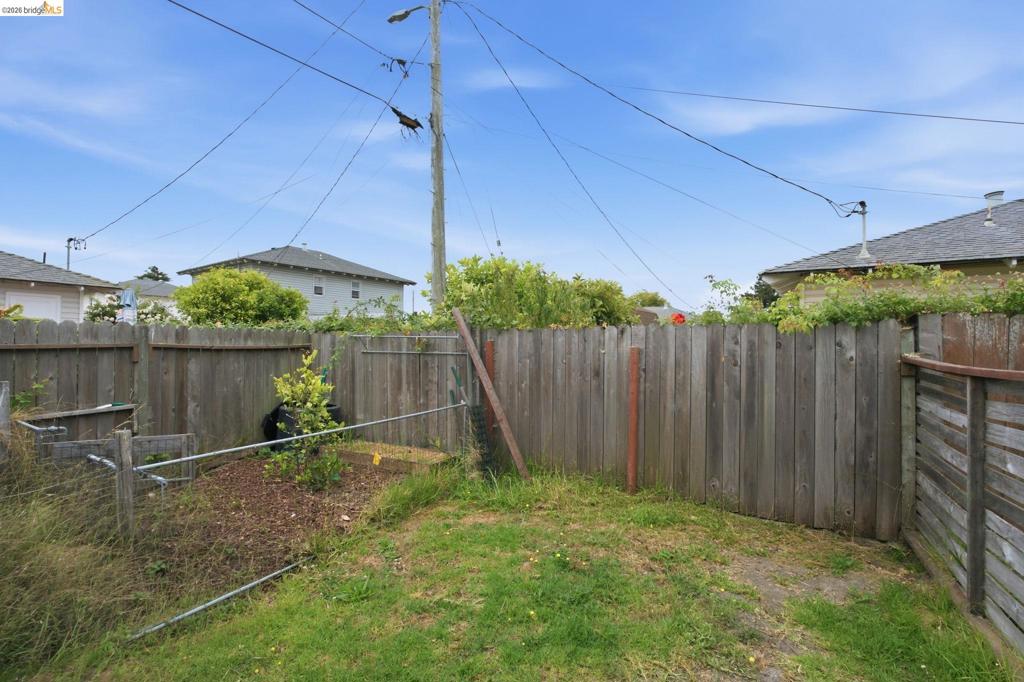 274 Collins Property Photo 31