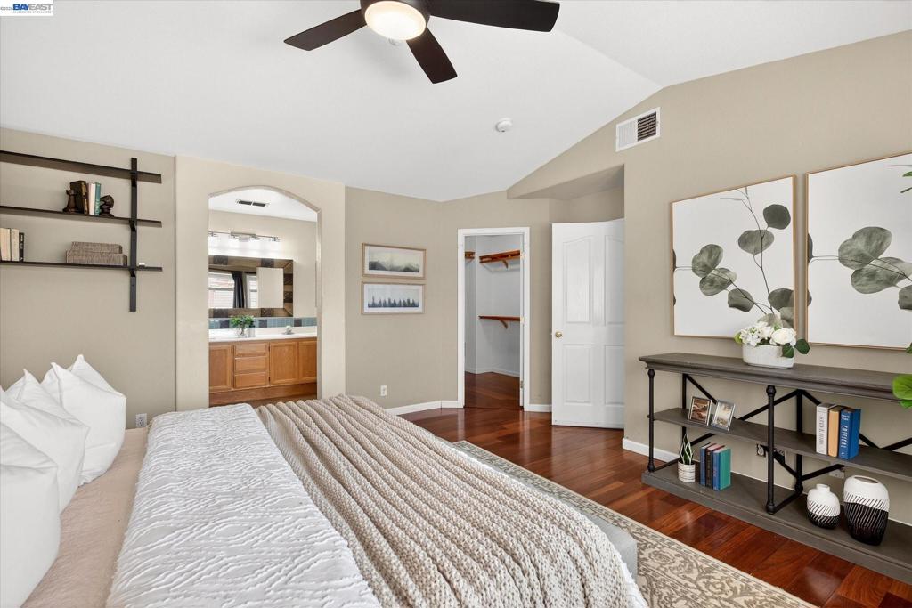 2038 Mulberry Cmn Property Photo 17