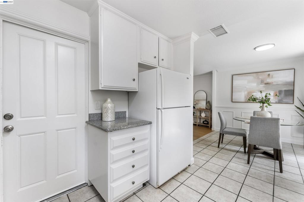 5253 Iris Way Property Photo 15