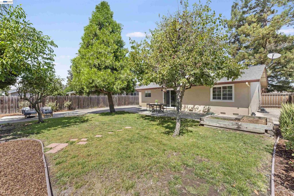 5253 Iris Way Property Photo 25