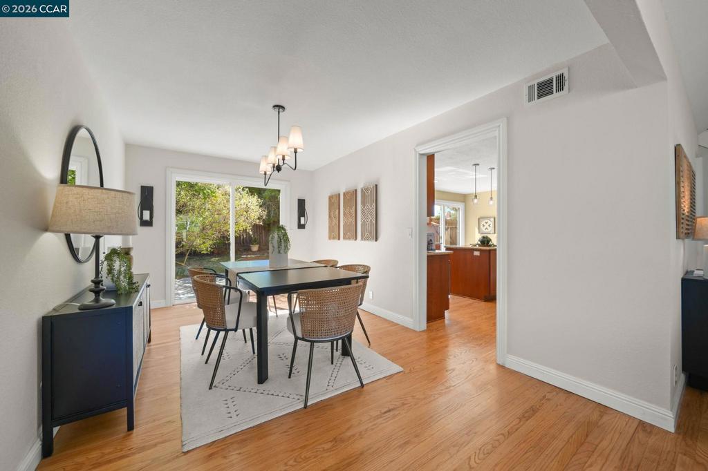 1830 Taft St Property Photo 7