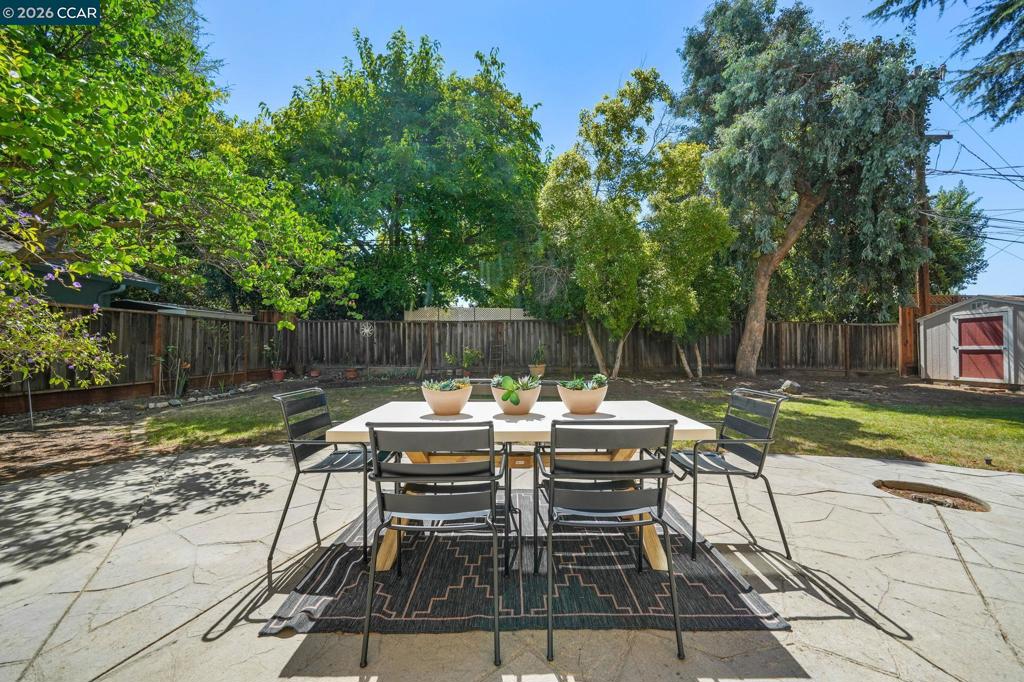 1830 Taft St Property Photo 35