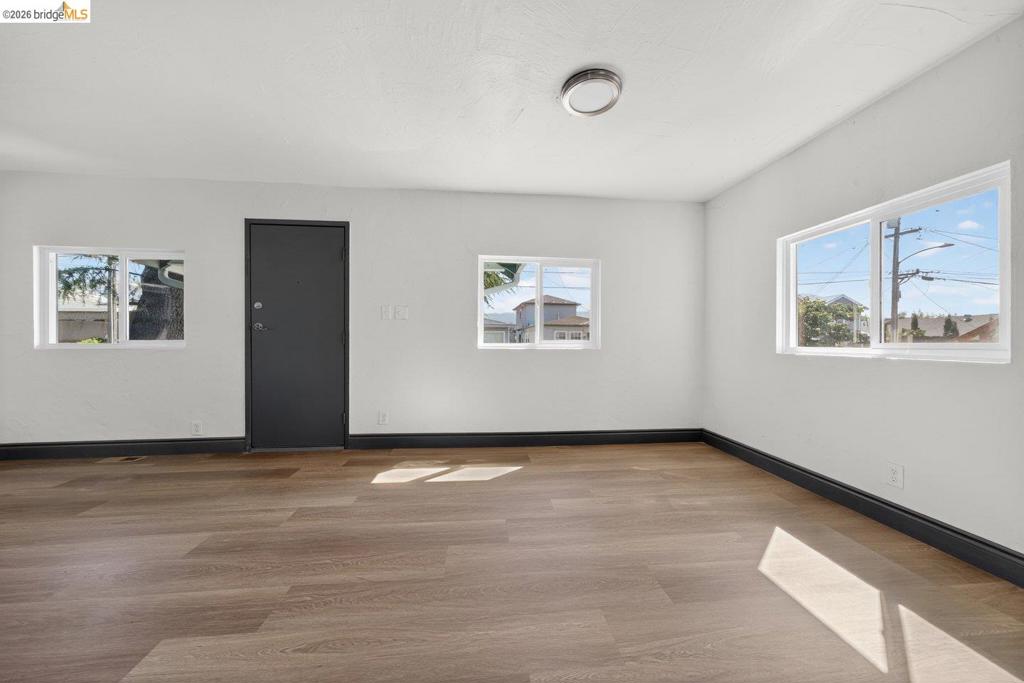 5533 Edgerly St Property Photo 3