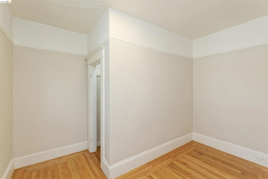 437 51st St Property Photo 11