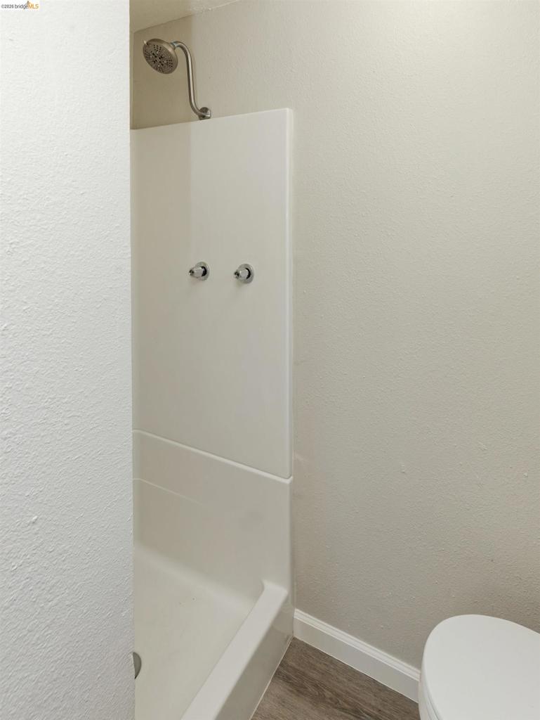 437 51st St Property Photo 25