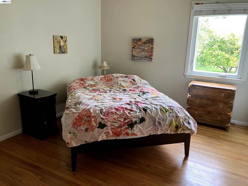 1066 Maple Ave Property Photo 24