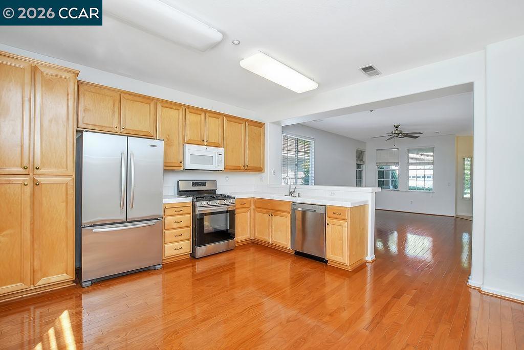 567 Quindell Way Property Photo 10