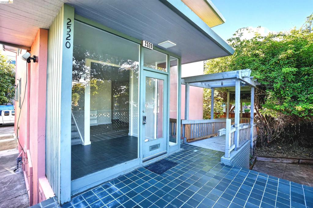 2520 Milvia St Property Photo 2