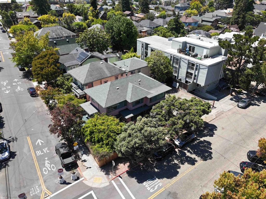 2520 Milvia St Property Photo 3