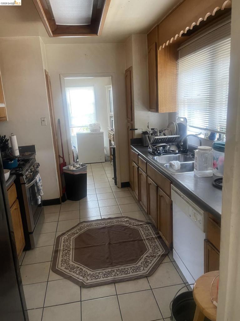 1314 99th Ave Property Photo 6