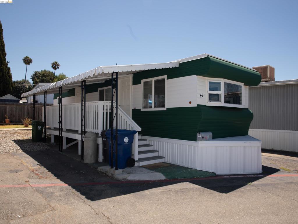 3875 Castro Valley Blvd Property Photo 4