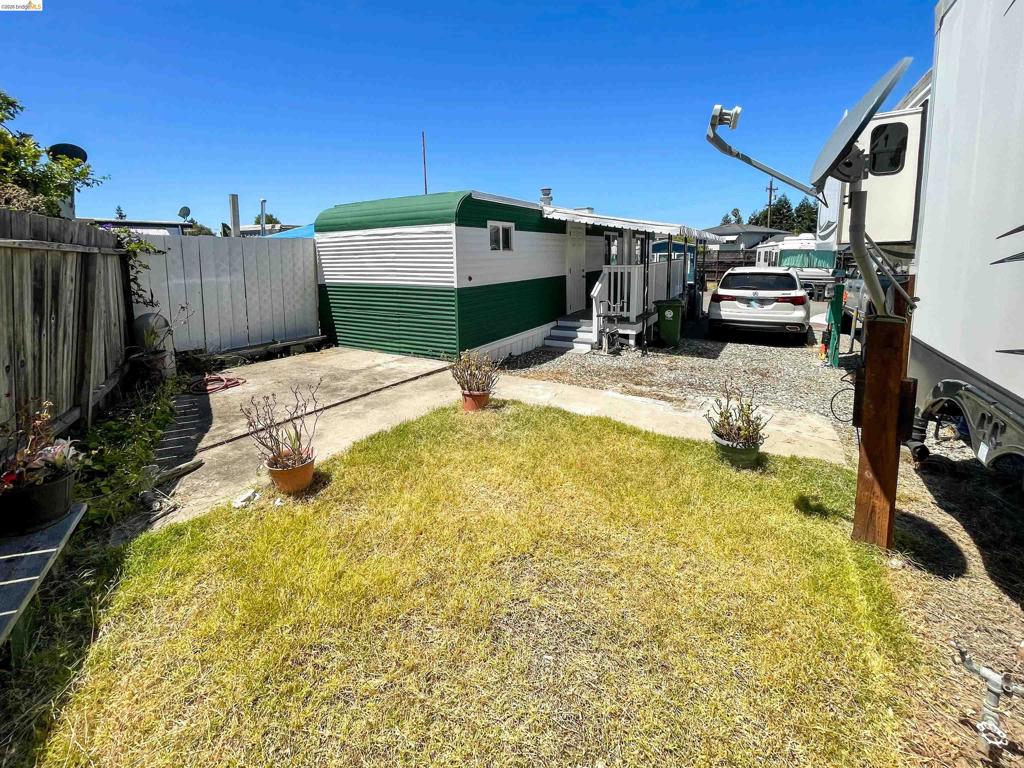 3875 Castro Valley Blvd Property Photo 22